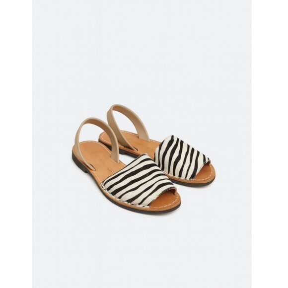 Lola De Menorca Shoes Womens Size 40 Zebra Print Leather Slingback Spain Sandals - Picture 1 of 7